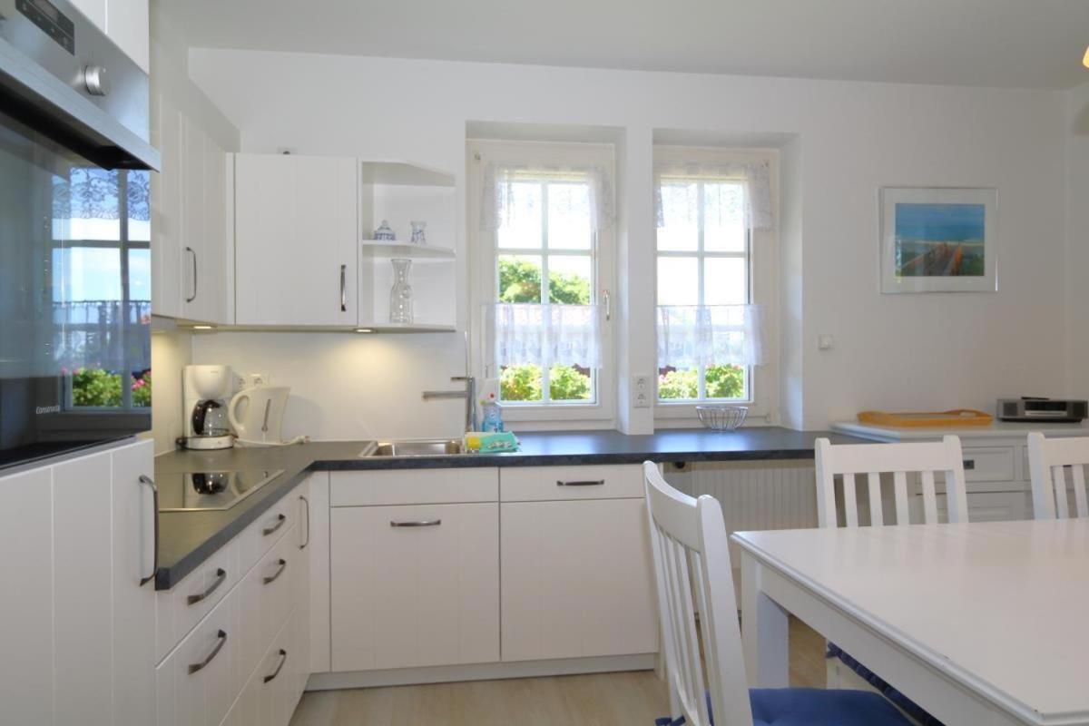 Apartment Haus Südstrand 3 *